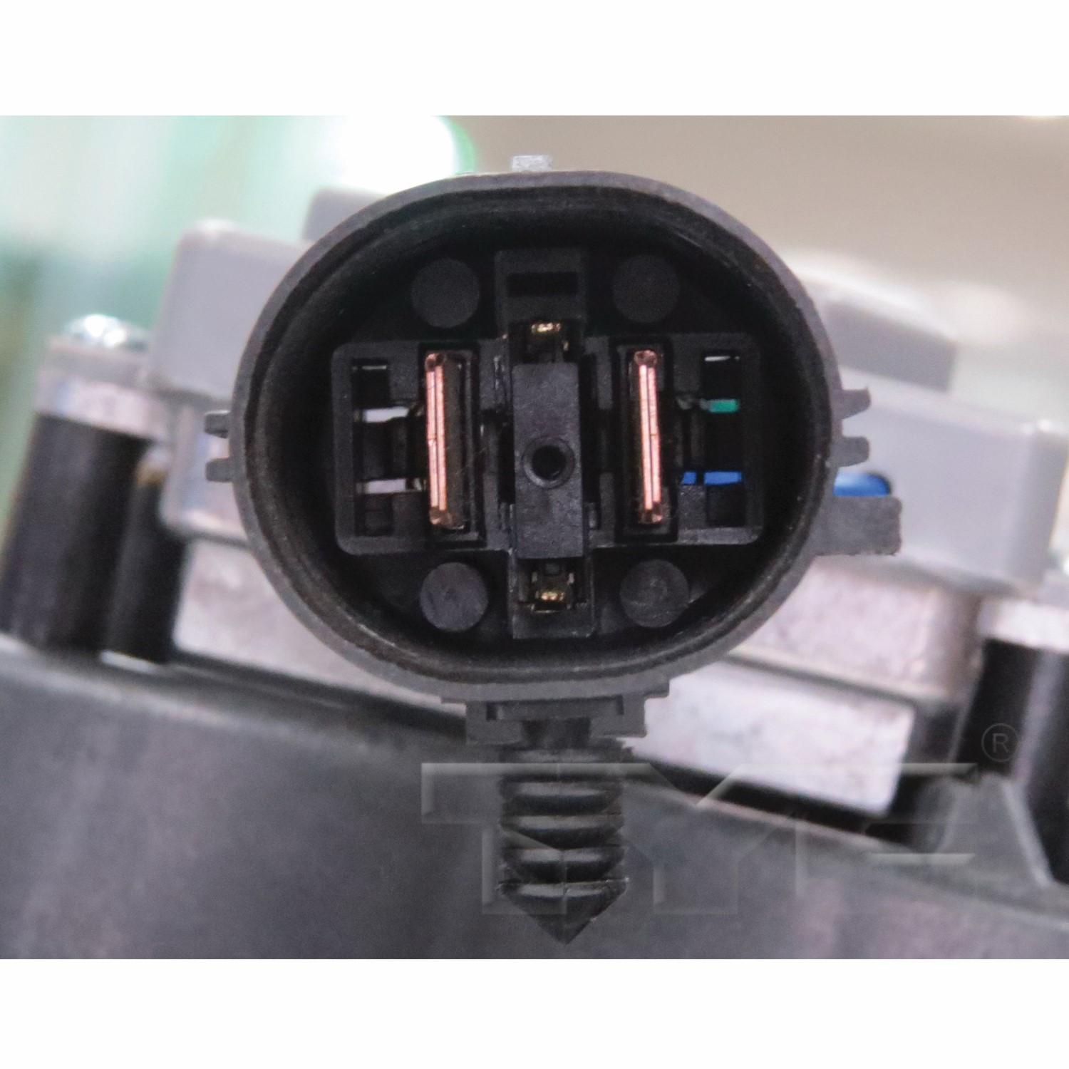 TYC 623180 - Dual Radiator and Condenser Fan Assembly TYC 623180 Dual Radiator and Condenser Fan Assembly product image 3 of 3