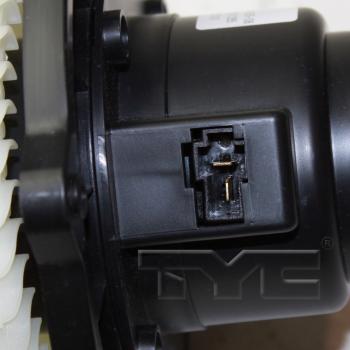 2005 Suzuki Reno HVAC Blower Motor TYC 700210 image 3 of 4