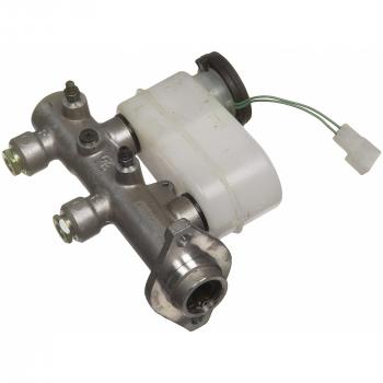 1983 Nissan 280ZX Brake Master Cylinder Wagner Brake MC107362 image 1 of 1