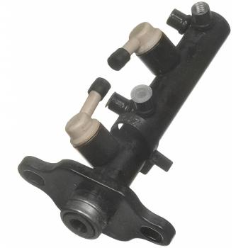 1988 Saab 9000 Brake Master Cylinder Wagner Brake MC116892 image 1 of 1