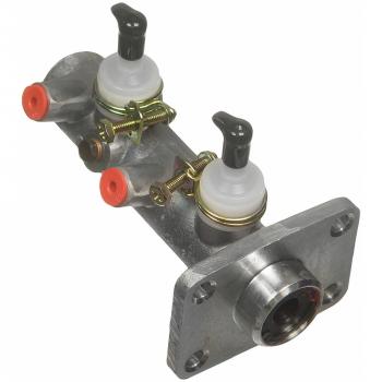 1990 Isuzu NRR Brake Master Cylinder Wagner Brake MC122224 image 1 of 1