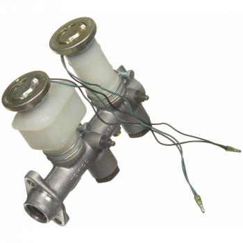 1982 Nissan 210 Brake Master Cylinder Wagner Brake MC96889 image 1 of 1
