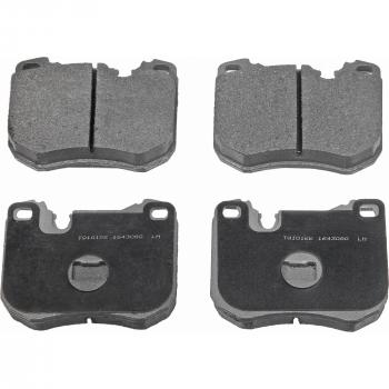 1982 Porsche 924 Disc Brake Pad Front Wagner Brake MX443 image 1 of 1