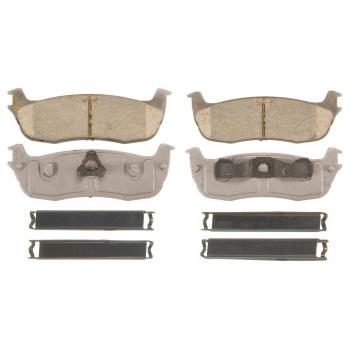 1998 Lincoln Navigator Disc Brake Pad Rear Wagner Brake QC711 image 1 of 2